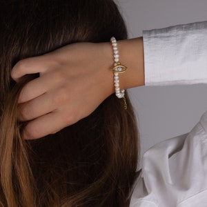 evil eye bracelet, small evil eye pearl bracelet, freshwater pearl bracelet, dainty pearl bracelet, minimalist bracelet, handmade bracelet image 3