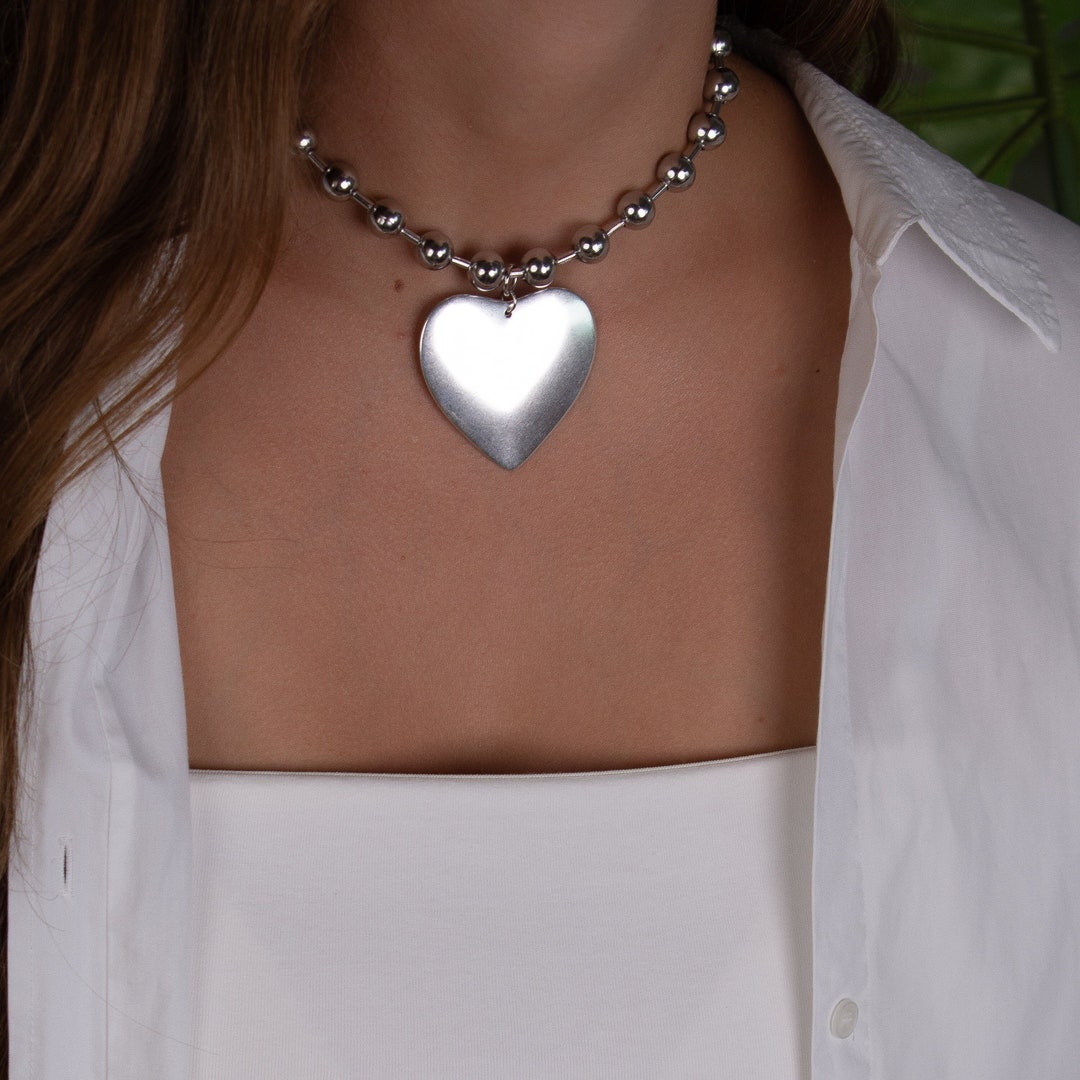 XL HEART NECKLACE