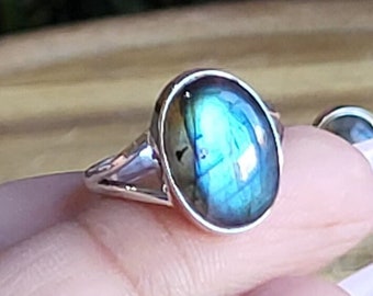 925 Sterling Silver Labradorite Gemstone Hand Crafted Ring/ Gemstone ring/ Labradorite/Stunning Ring/ Women/Men/Unisex/Custom Size UK H to Z