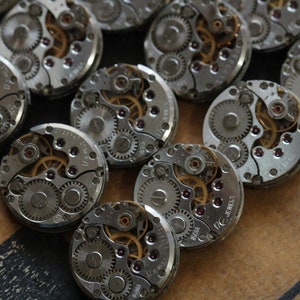 40 pcs. Vintage 16mm Chaika Soviet Movements Mechanisms for Steampunk Art.