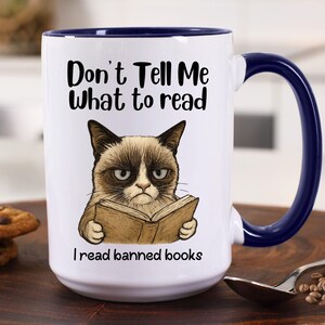 I Read Banned Books Coffee Mug, Freedom of Speech Anti Censorship Mug Gift for Readers, Librarians, Teachers, Activists, and Book Lovers