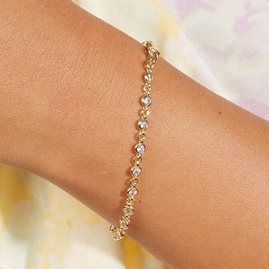 MINA | Dainty Round Diamond Station Chain Tennis Bracelet