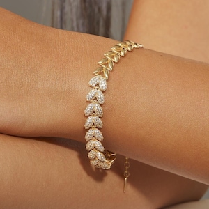 BADE I Dainty Diamond Heart Shaped Link Tennis Bracelet, 18K Gold Filled Bracelet, Heart Shaped Pave Chain Bracelet