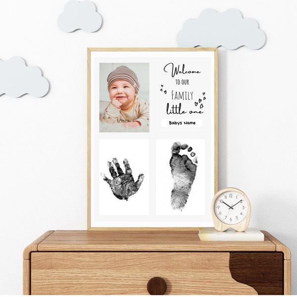 Baby Fußabdruck und Handabdruck Set für ein personalisiertes Baby Poster  mit dem Babynamen,  Ideal als Geschenk für Babyparty oder Geburt