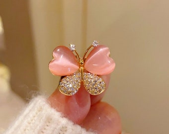 Handmade Opal Butterfly Brooch High-End Fresh Pink Diamond Collar Pin Temperament Cute Exquisite Corsage Accessories Best Gift For Her.