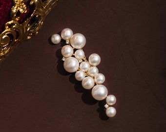 Handmade Freshwater Pearl Foam Brooch Personalized Niche Design Diamond Pins Ins Style Elegant Corsage Accessories Wedding Decoration.
