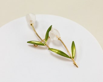 Handmade Natural Pearl Resin Flower Brooch 18k Gold-Plated White Magnolia Pin Temperament Elegant Niche Corsage Wedding Deco Accessories.