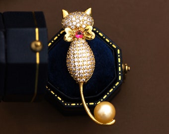Handmade Freshwater Pearl Cat Brooch 18k Gold-Plated Crystal Cute Animal Pin Elegant Unique Dazzling Corsage Christmas Accessories With Box.