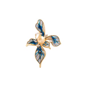 Handmade Natural Pearl Blue Leaf Brooch 18k Gold-Plated French High-End Flower Pins Elegant Temperament Vintage Corsage Wedding Accessories. image 9