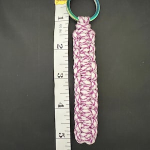 Paracord keychain