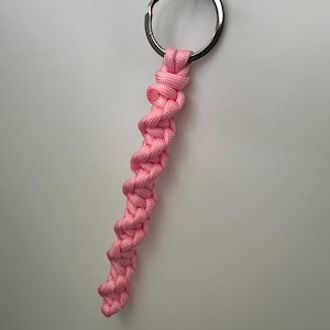 Paracord keychain