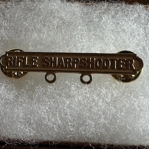 Military WW2 Badge Device