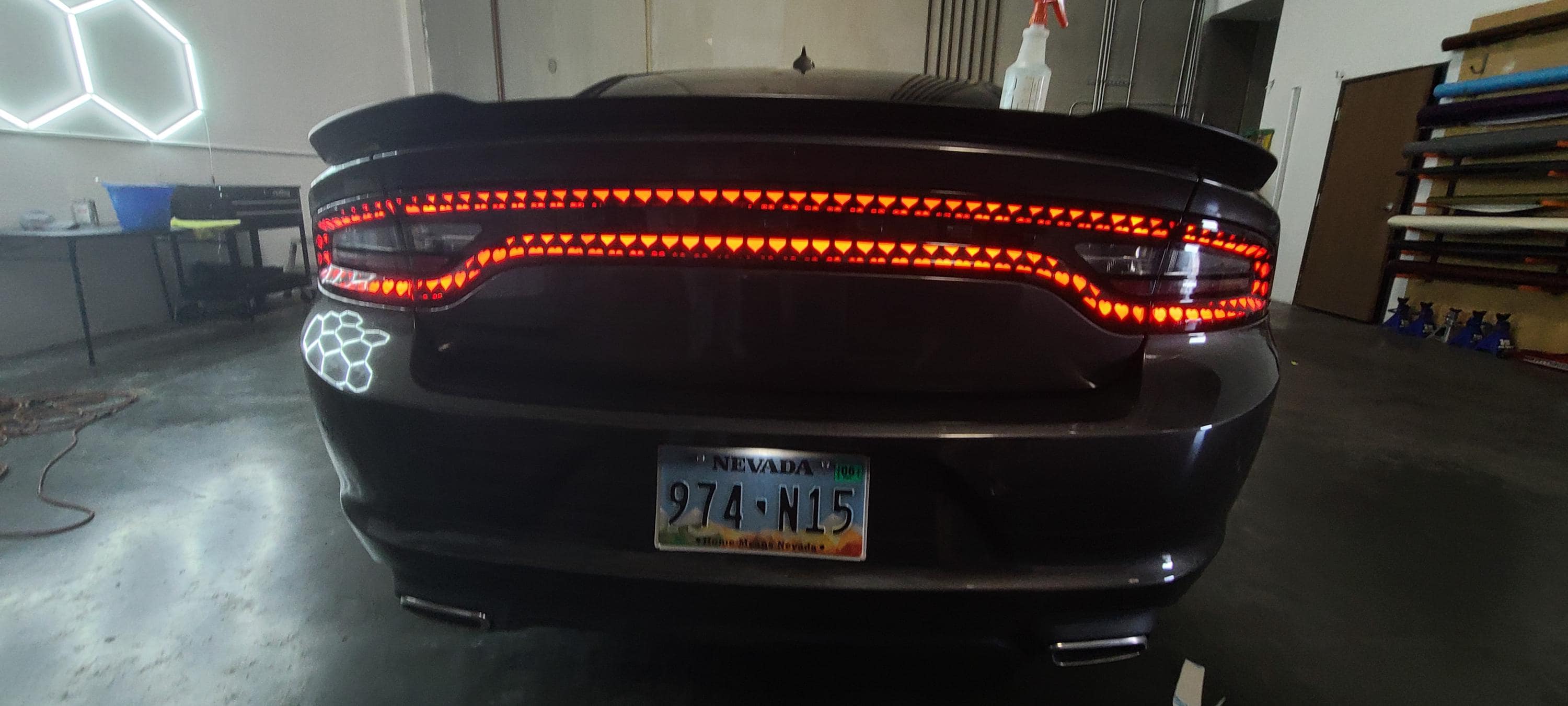 Dodge Charger カスタムテールライト Heart Taillight Vinyl Overlay: Dodge Charger Custom Decal (2015