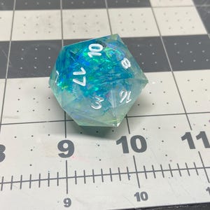 Blue and white Mylar D20 Chonk