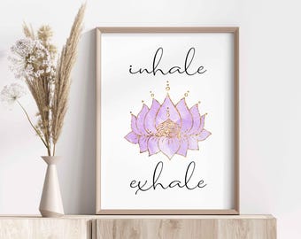 Andas in, andas ut, meditation, väggkonst utskrivbar, yoga, lila guld lotus, direkt nedladdning
