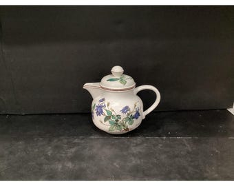 Villeroy & Boch Botanica Aquilegia Vulgaris Teapot
