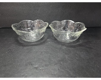 Juego de 2 cuencos de vidrio transparente Anchor Hocking Savannah, borde festoneado, 6,25"