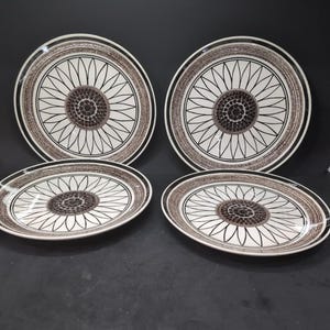 Cavalier Ironstone 10&quot; Dinner Plates, Brown Sunflower Design, Royal China USA, Set Of 4, Vintage Plate Set
