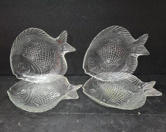 Arcoroc クリアガラス製フィッシュサラダプレート 4枚セット、ヴィンテージ エンボス加工 フランス製食器