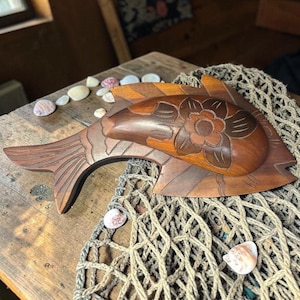 Bandeja de madera tallada a mano con forma de pescado, cuenco decorativo rústico con tapa, vajilla de madera vintage.