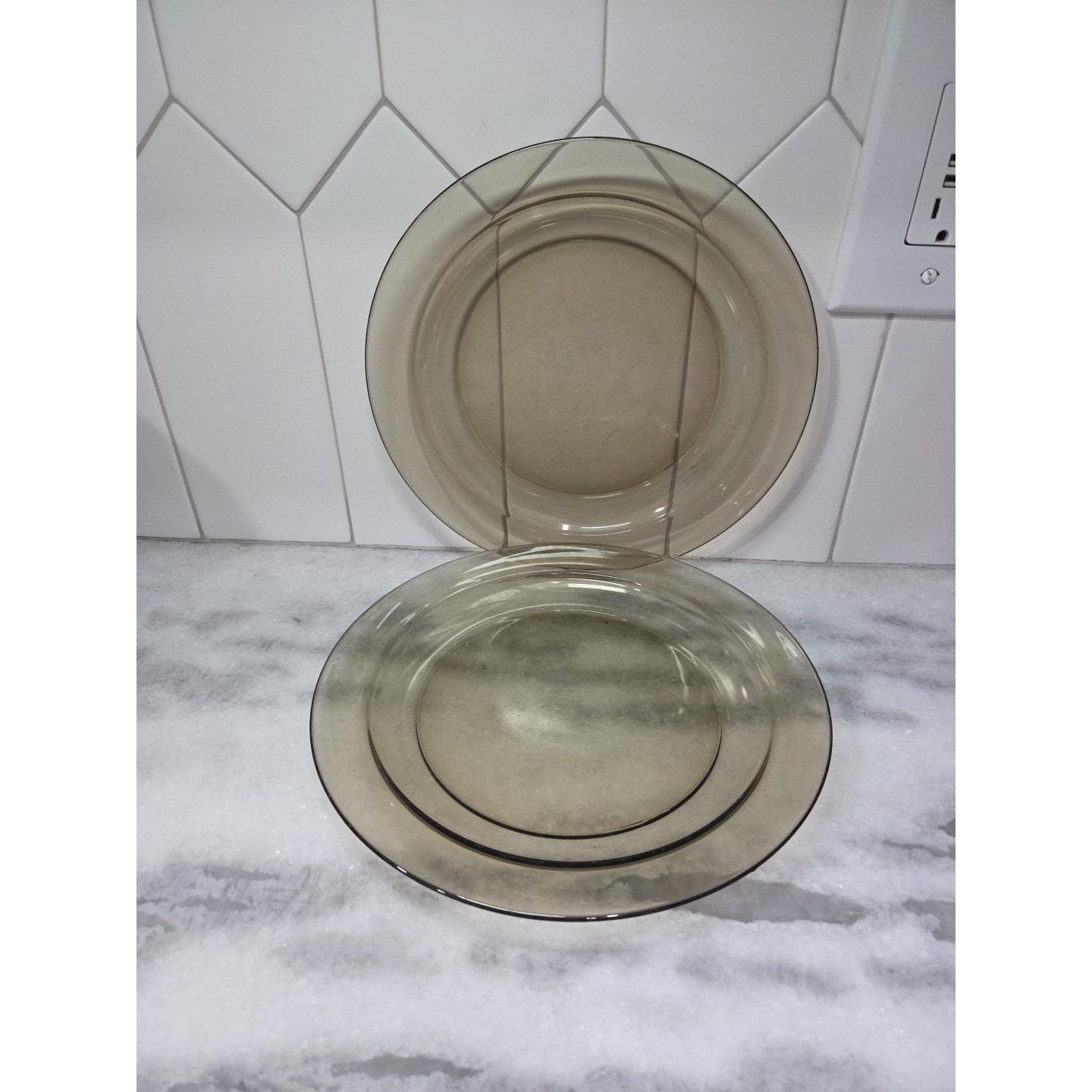 Plateau vintage en verre fumé, France 1970 | €570