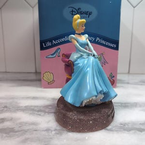 Life According To Disney Princess Cinderella Figure, Westland Giftware #17858, Disney Princess Collector's Item, 6”