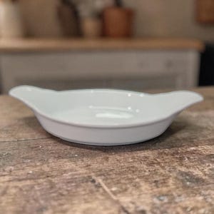 Ovale Auflaufform von The Cellar Whiteware, Keramik-Backform im Vintage-Stil, Ersatz für klassisches weißes Küchengeschirr