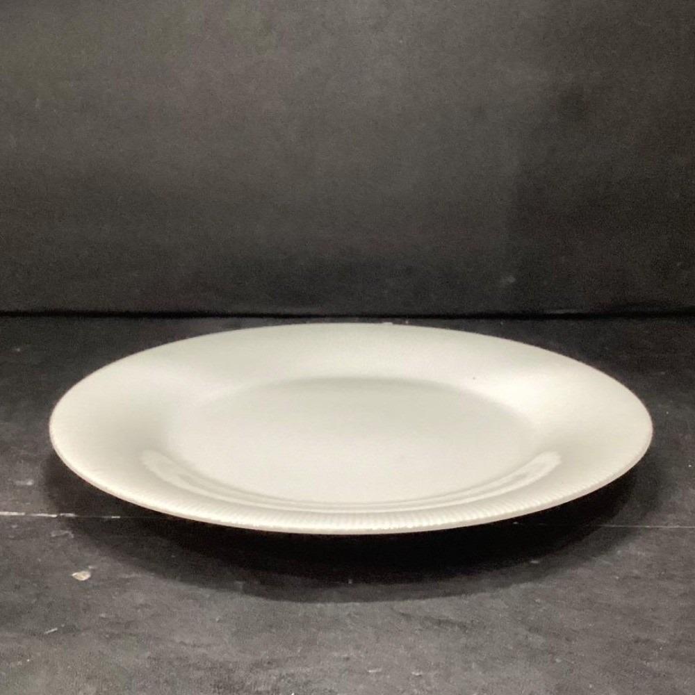 Ascot Japan White Porcelain Dinner Plate, Vintage Ribbed Design