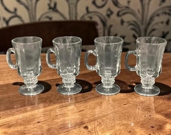 Libbey Podest irische Kaffeetassen, 4er-Set, Vintage-Optik-Design, klares Ersatz-Trinkgeschirr