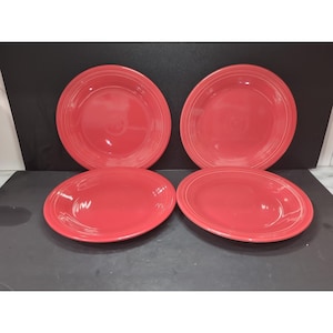 Fiestaware Scarlet Red Dinner Plates, 10&quot; Fiesta Homer Laughlin, Set Of 4, Classic Dinnerware, Kitchen Gift