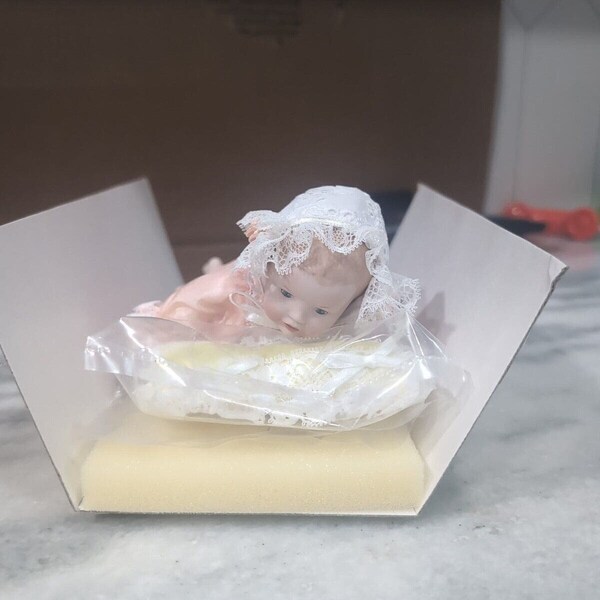 Ashton Drake Yolanda Bello Mini Heather Porcelain Baby Doll Collectible No COA