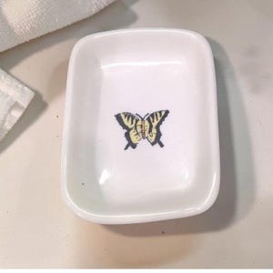 Bandeja de jabón con mariposa de alas amarillas de Rae Dunn Pottery, plato de colección artesanal, plato de repuesto para baratijas