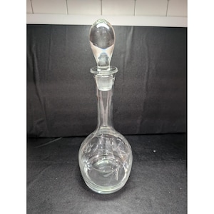 Toscany Floral Etched Wine Decanter, Glass Stopper, 15.5&quot; H, Vintage Glassware, Table Centerpiece, Home Bar Essential