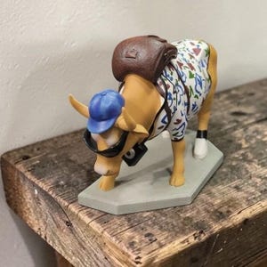 Statuetta Cow Parade Out of Cow Towner, Westland Giftware, oggetto da collezione vintage n. 9121, con scatola e cartellino.