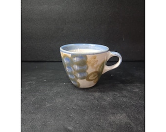 Louisville Stoneware John B. Taylor Vintage Ceramics Grapes Mug, Collectible Drinkware Tea Cup