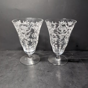 Morgantown &quot;Lace Bouquet&quot; Iced Tea Beverage Glasses, Footed Glass Set of 2, Uranium Glassware, Vintage Drinkware