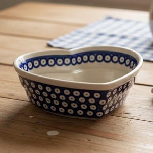 Boleslawiec Polish Pottery Heart Shaped Deep Dish Serving Bowl, Vintage Ivory/ Cobalt Blue Stoneware