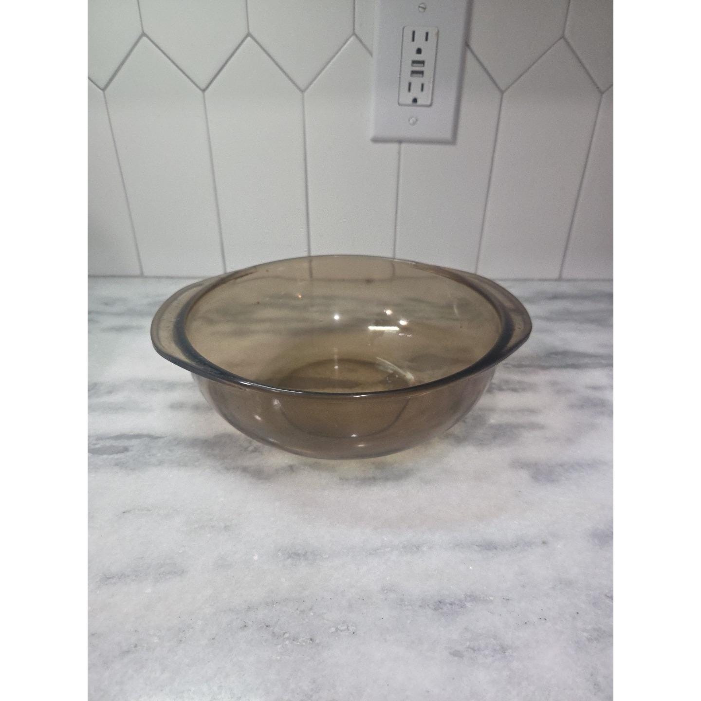 Pyrex Visions 2L アンバーキャセロールディッシュ #024、オーブン対応