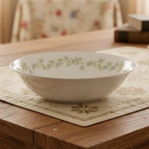 MT. Hira "Hampton" Pattern Serving Bowl *