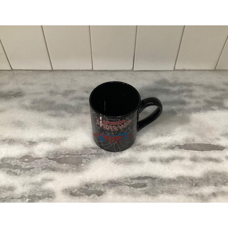 Incroyable tasse à café noire Spider-Man, tasse à paillettes Marvel, verres de rechange, décoration de super-héros image 2