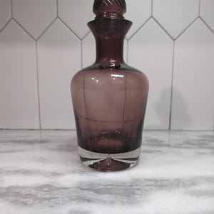Artistieke karaf amethist, murano-stijl, 8 inch hoog, luchtbeleffect, decoraccent, geen stop