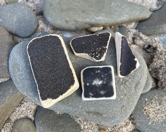 4 authentiques poteries de plage blanches/brunes