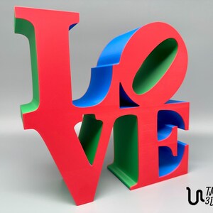 LOVE Skulptur, Inspiriert von Robert Indiana Bild 3