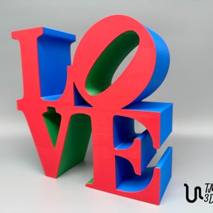 LOVE Skulptur, Inspiriert von Robert Indiana Rot,Grün,Blau