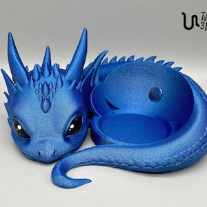 Baby Dragon Stand with Hand-Painted Eyes Compatible with Apple HomePod mini and Amazon Echo Dot Gen.5 Galaxy Blau