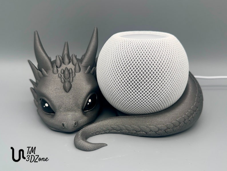 Baby Dragon Stand with Hand-Painted Eyes Compatible with Apple HomePod mini and Amazon Echo Dot Gen.5 Galaxy Silber