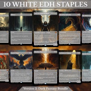 Puede incluir: Una colección de diez cartas coleccionables titulada 10 WHITE EDH STAPLES Version 2: Dark Fantasy Bundle. Las cartas presentan ilustraciones de fantasía que incluyen un ángel, un dragón y varias criaturas, con texto de juego.