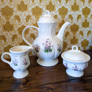 Service à thé vintage - Théière, crémier et sucrier, blanc avec violettes violettes
