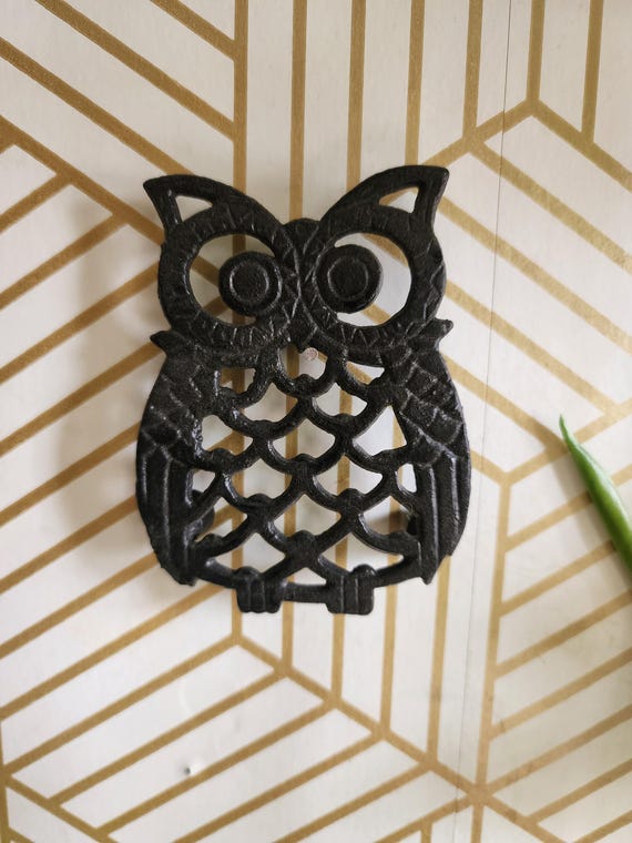 Vintage Small Cast Iron Owl Trivet