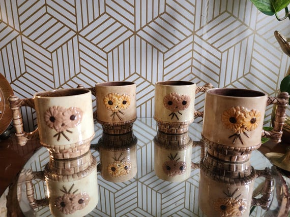 Vintage Retro Handpainted Daisy Ceramic Stacking Coffee Mugs